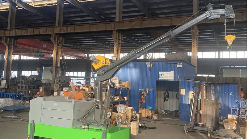 在性能对比方面，双速电动葫芦相比单速电动葫芦具有以下优势：
