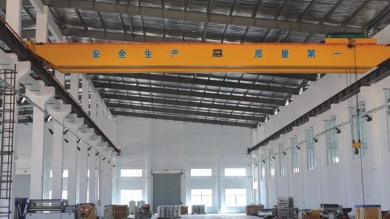 河南矿山门式起重机：揭秘其核心技术与选型要点
