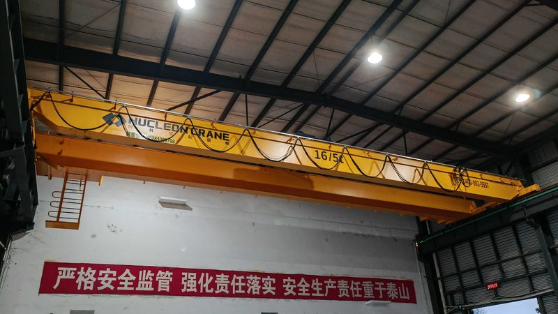 宝马行车记录仪隐藏式接线的奥秘解析**
